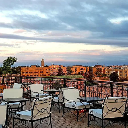 Dellarosa Boutique Hotel And Spa-2